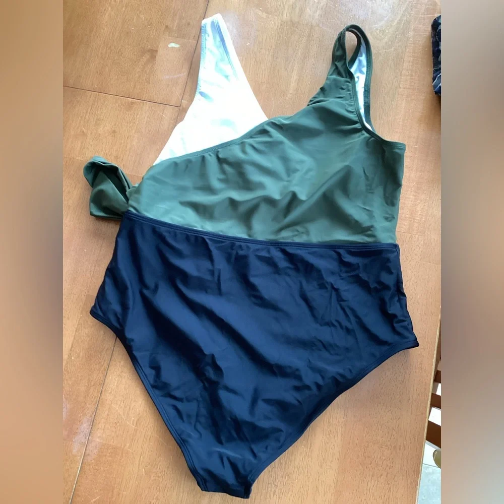 Cupshe Olive and Black Wrap Colorblock Swimsuit - XL